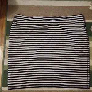 Black and white mini skirt